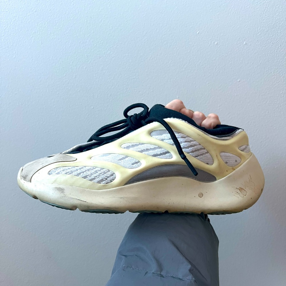 Yeezys unisex